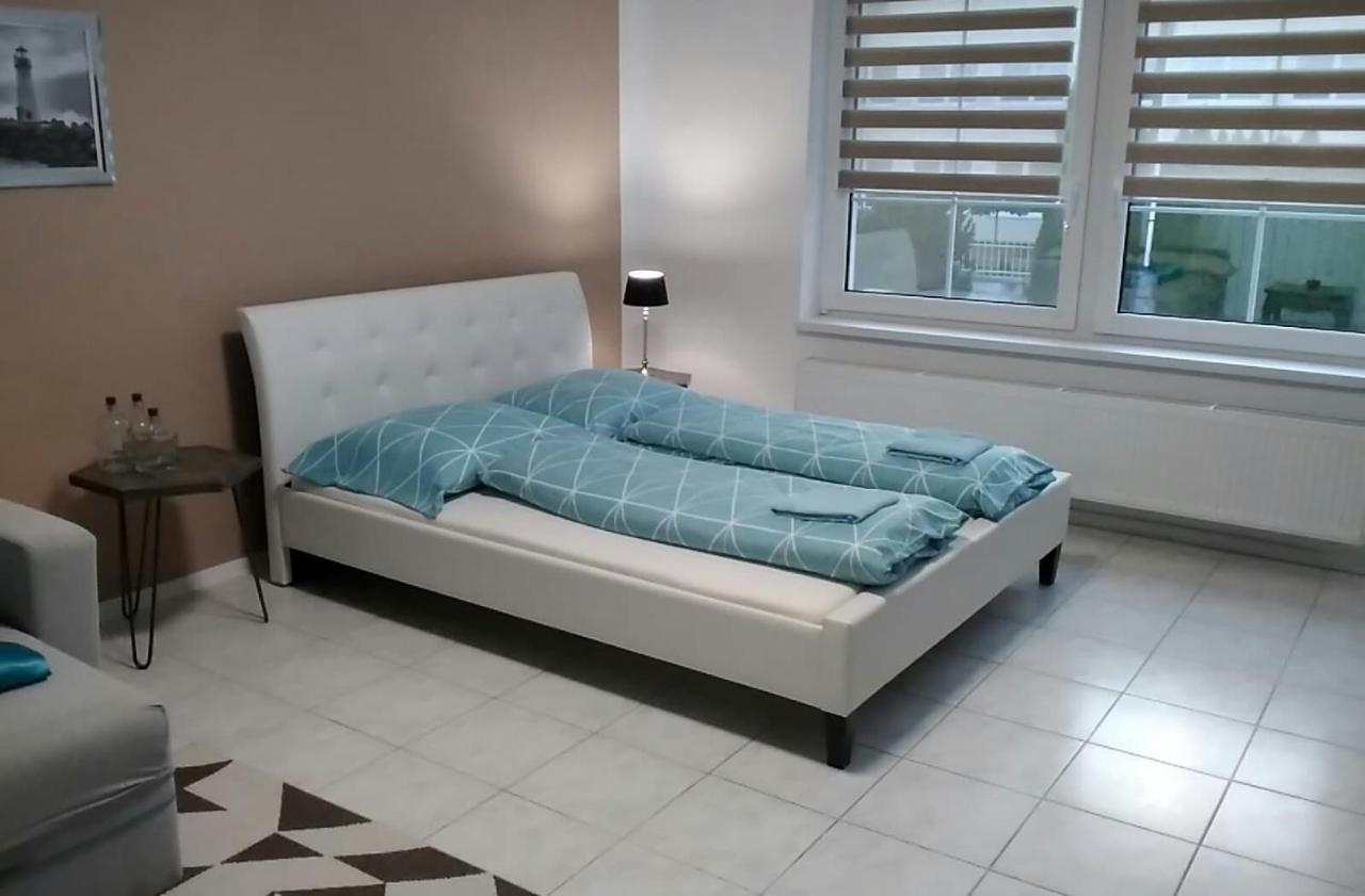 Slnecny Apartmanovy Dom Oslany Eksteriør billede