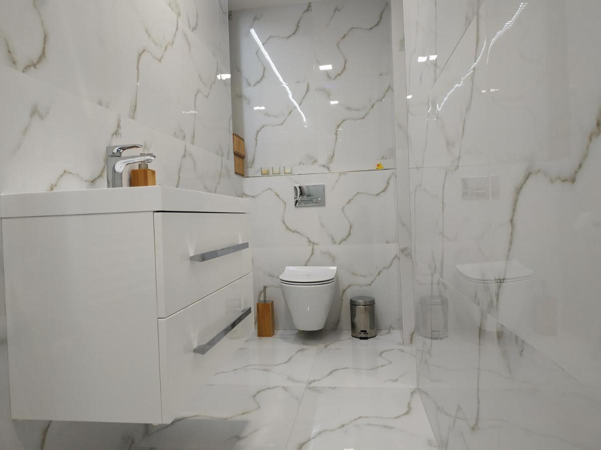 Slnecny Apartmanovy Dom Oslany Eksteriør billede