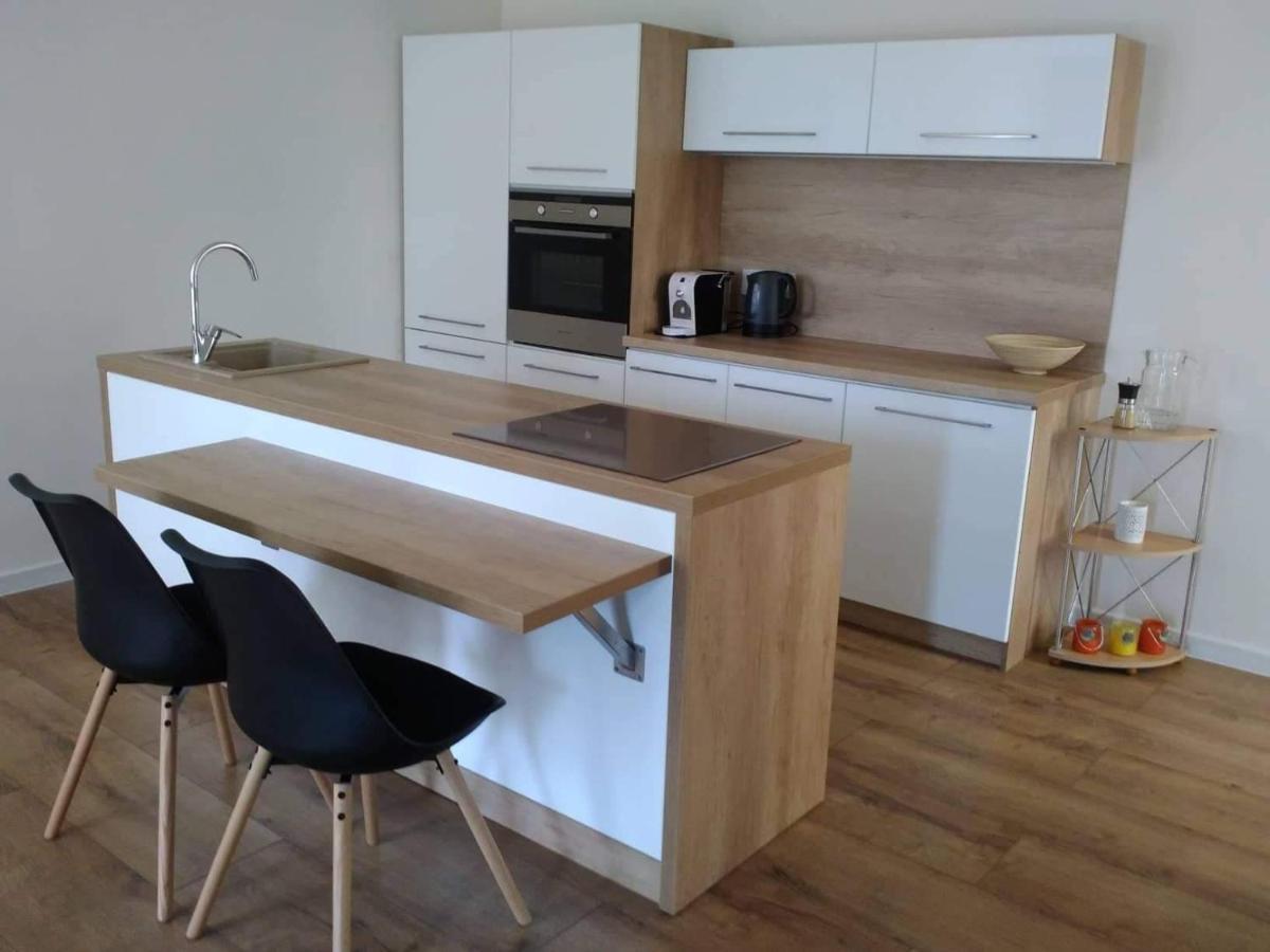 Slnecny Apartmanovy Dom Oslany Eksteriør billede