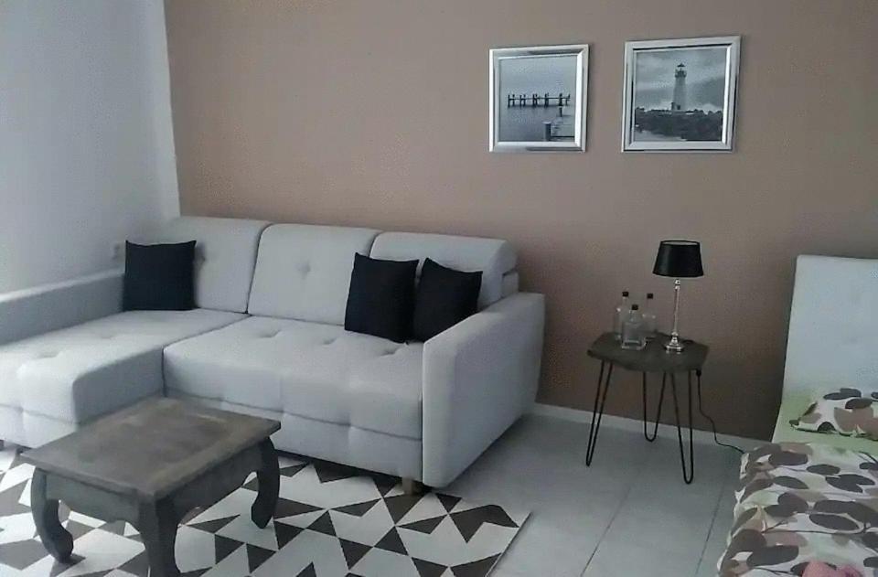 Slnecny Apartmanovy Dom Oslany Eksteriør billede